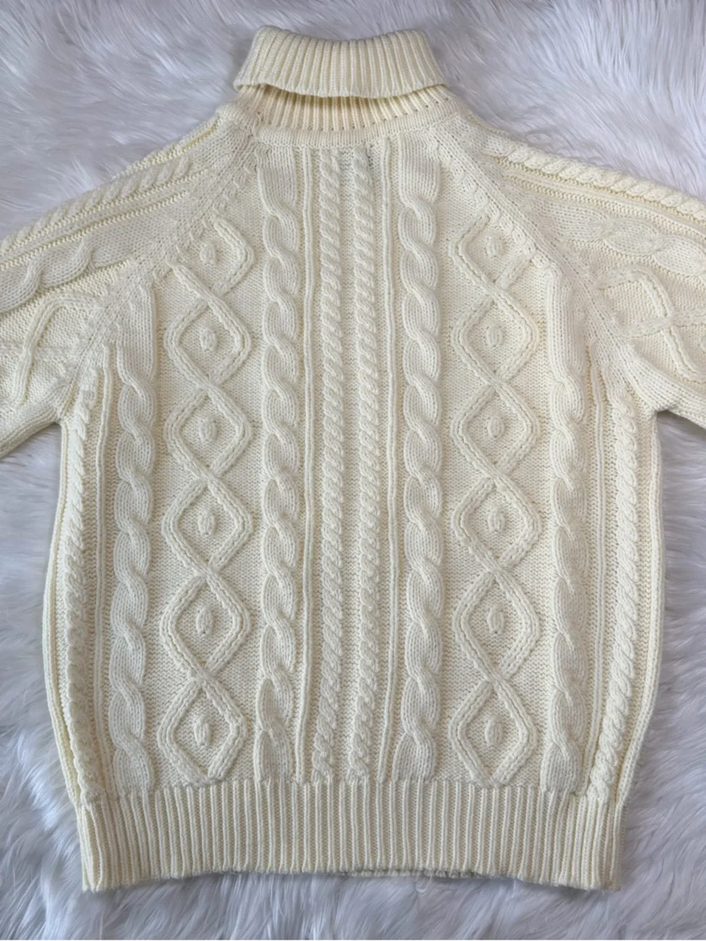 Vintage Puritan‎ Cable Knit Sweater